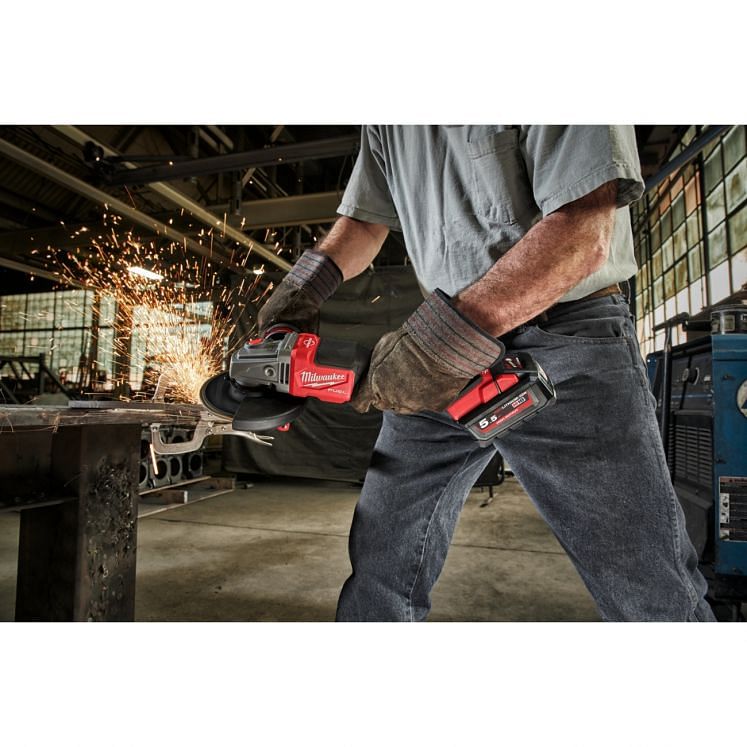 MILWAUKEE M18 FHSAG125XPDB-552X CORDLESS ANGLE GRINDER BATTERY OPERATED 18V