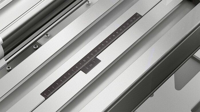 Maßstäbe Aluminium, selbstklebend oder mit Bohrungen