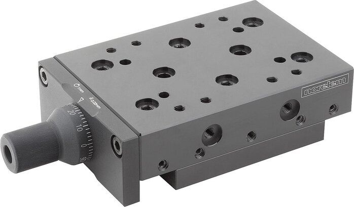 Schwalbenschwanz-Schlittenführungen mit Mikrometerspindel und Positionierbohrungen