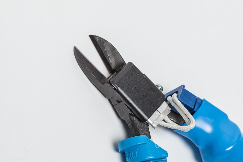 Alicate de Corte Aquecido - Plano