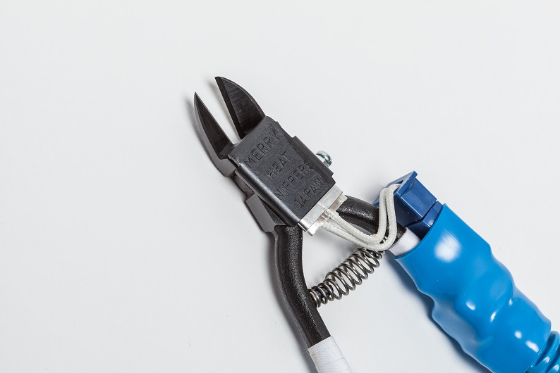 Alicate de Corte Aquecido